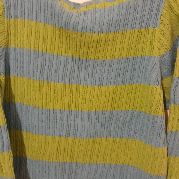 Sweater - Picture 3 of 4